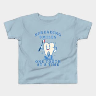 Spreading smiles, one tooth at a time Funny Retro Pediatric Dental Assistant Hygienist Office Gifts Kids T-Shirt